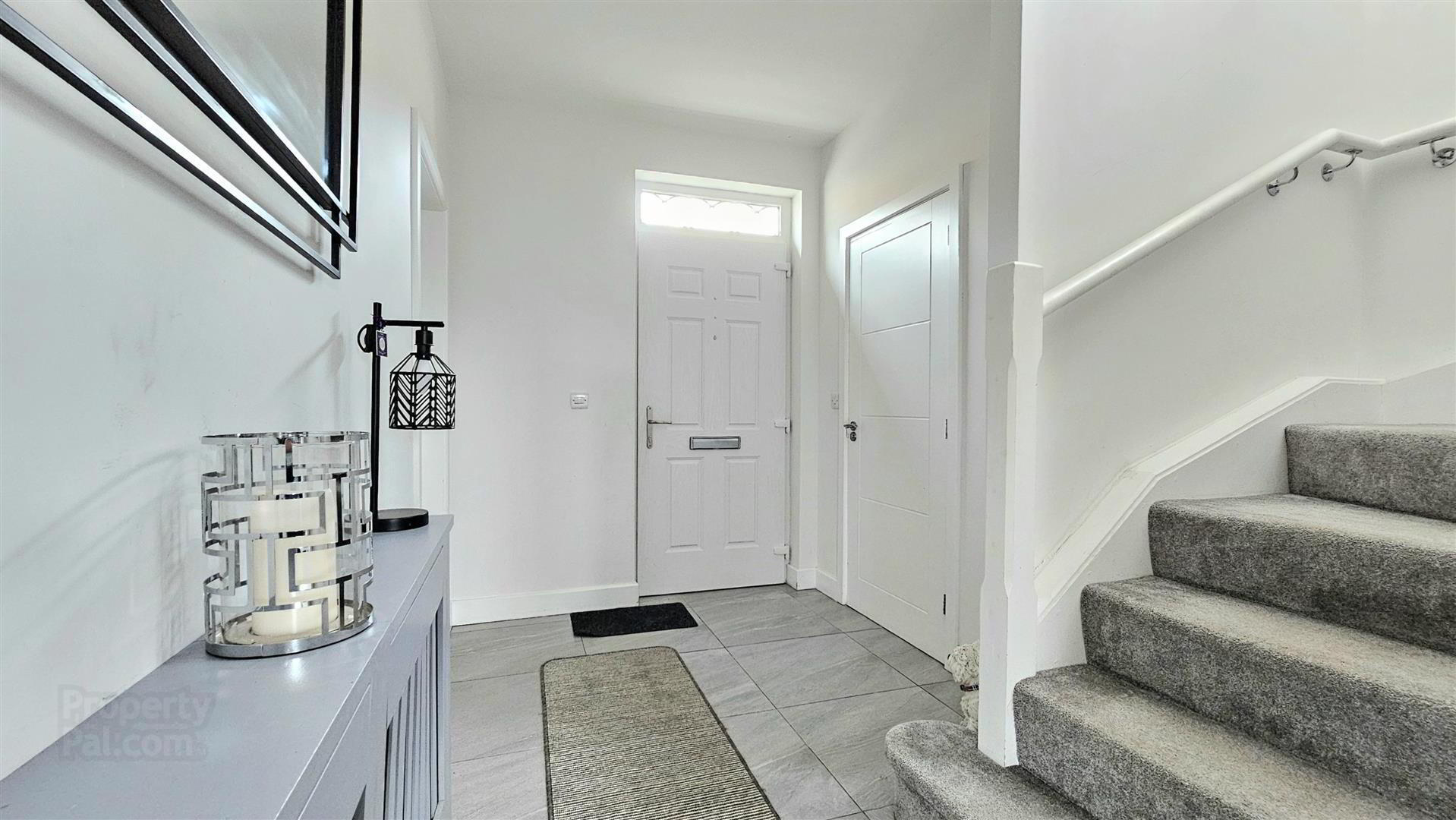 22 Bashford Park Hill 3 of 25