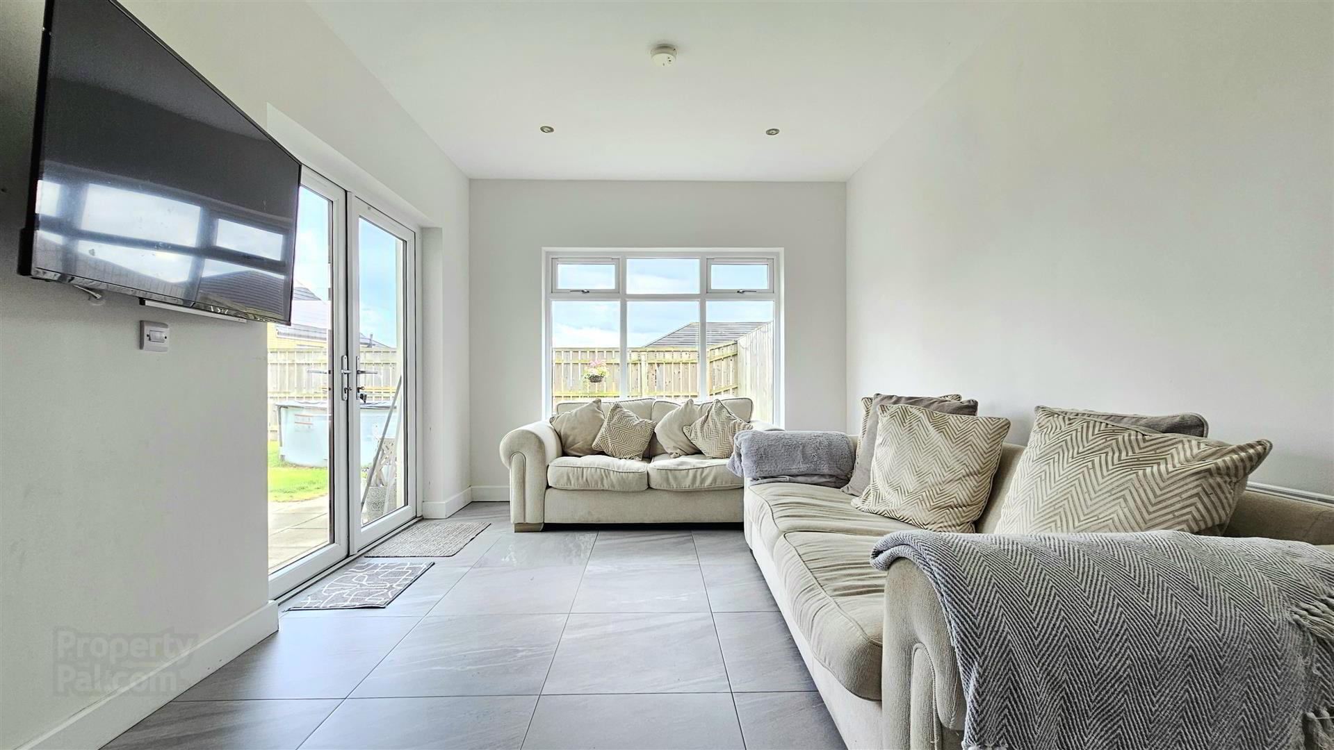 22 Bashford Park Hill 13 of 25