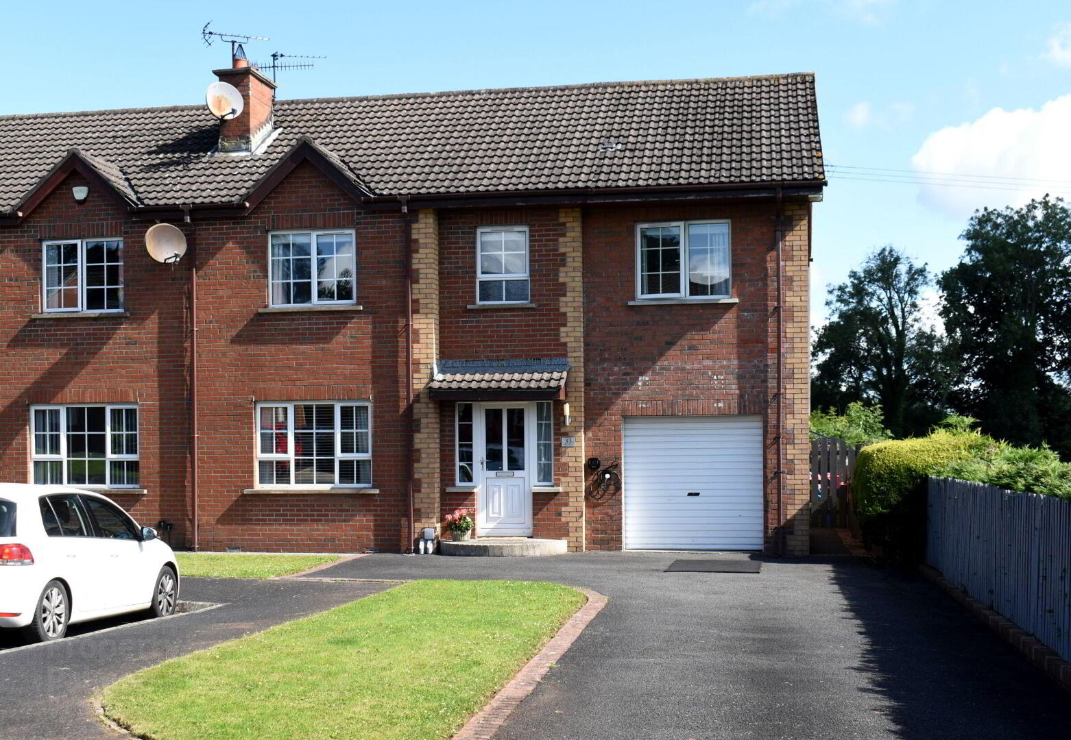 33 Ashcroft Close 1 of 17