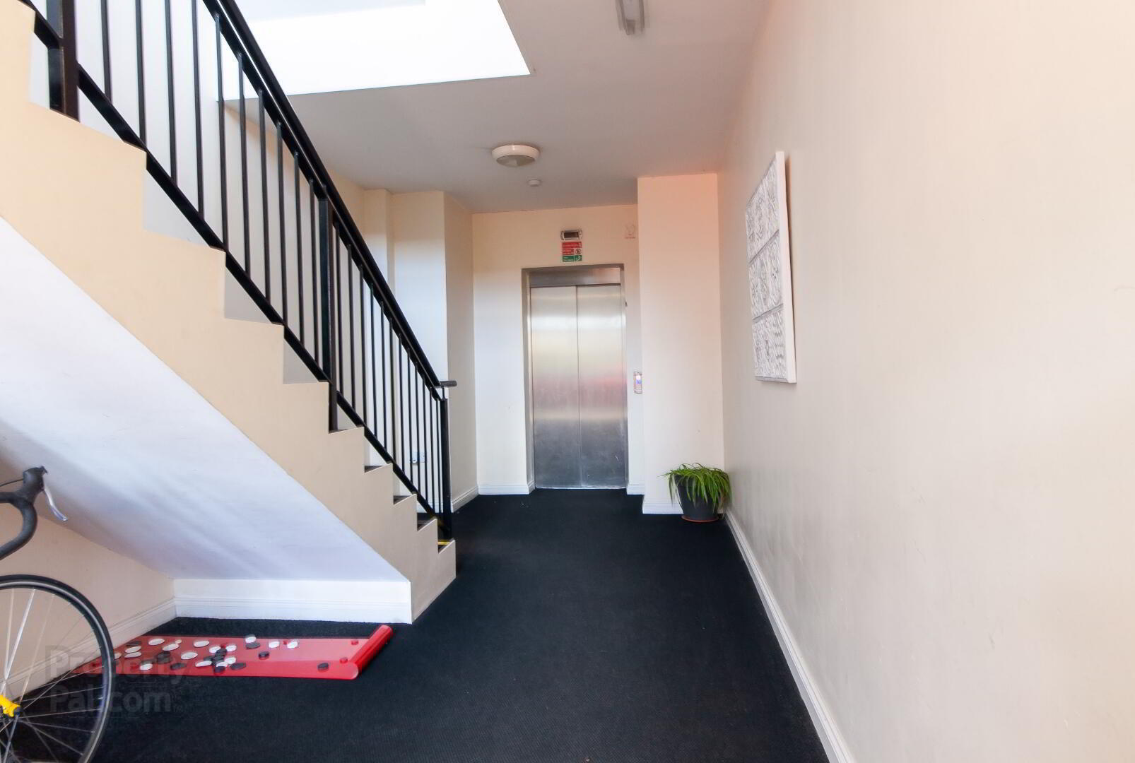 4 Berkeley Mews, 56 Alexandra Avenue 5 of 15