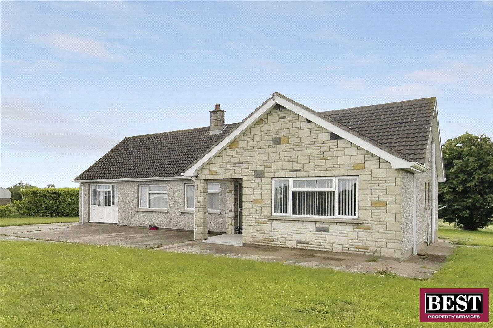 8 Reenaderry Road 3 of 21