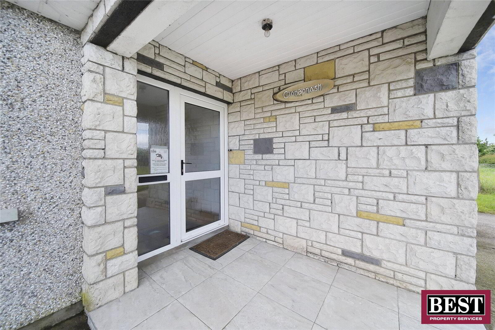 8 Reenaderry Road 6 of 21