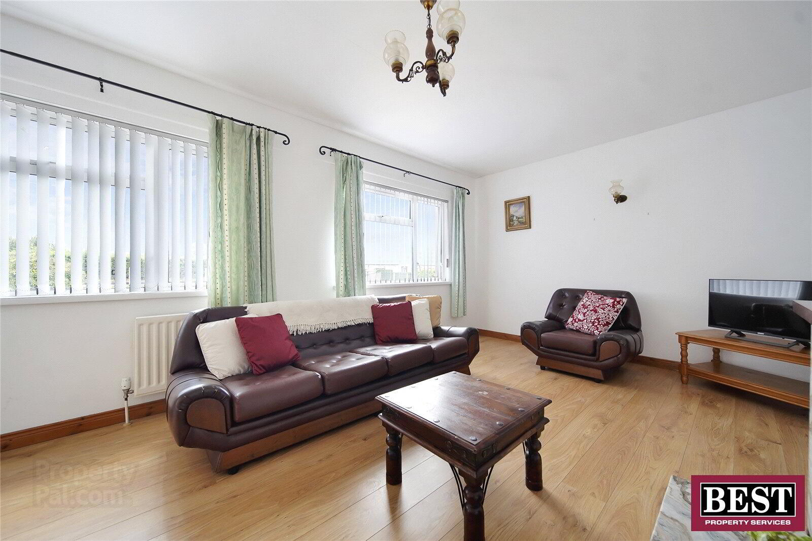 8 Reenaderry Road 9 of 21