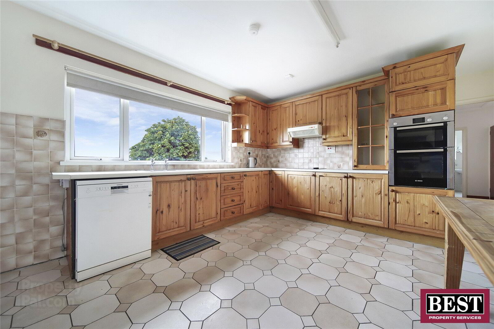 8 Reenaderry Road 11 of 21