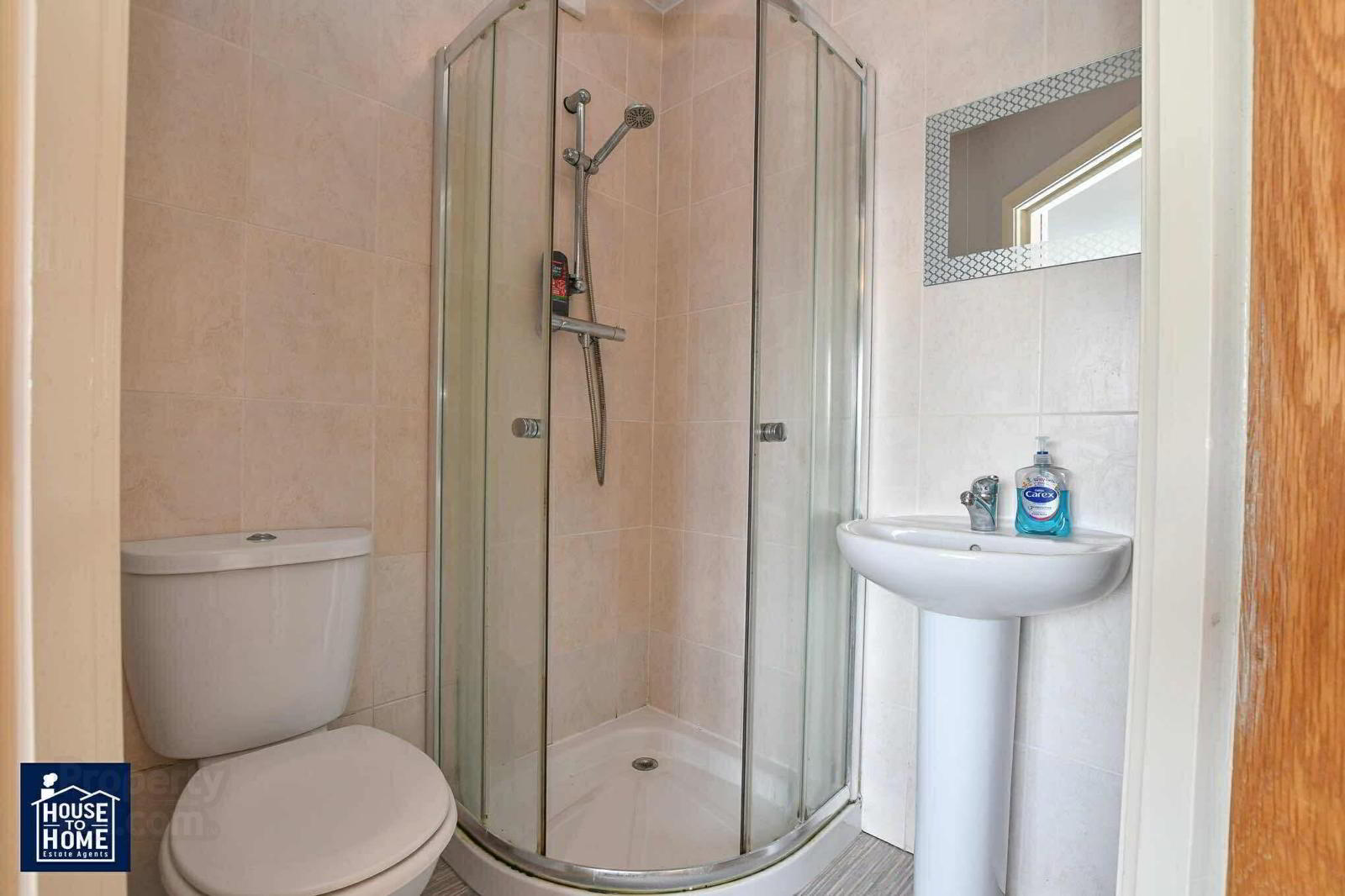Unit 6, Lesley Lodge 23 of 31