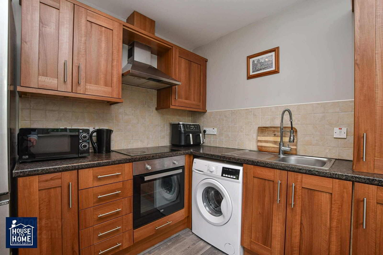 Unit 6, Lesley Lodge 17 of 31