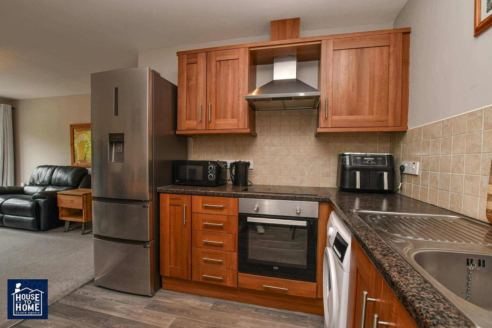 Unit 6, Lesley Lodge 16 of 31