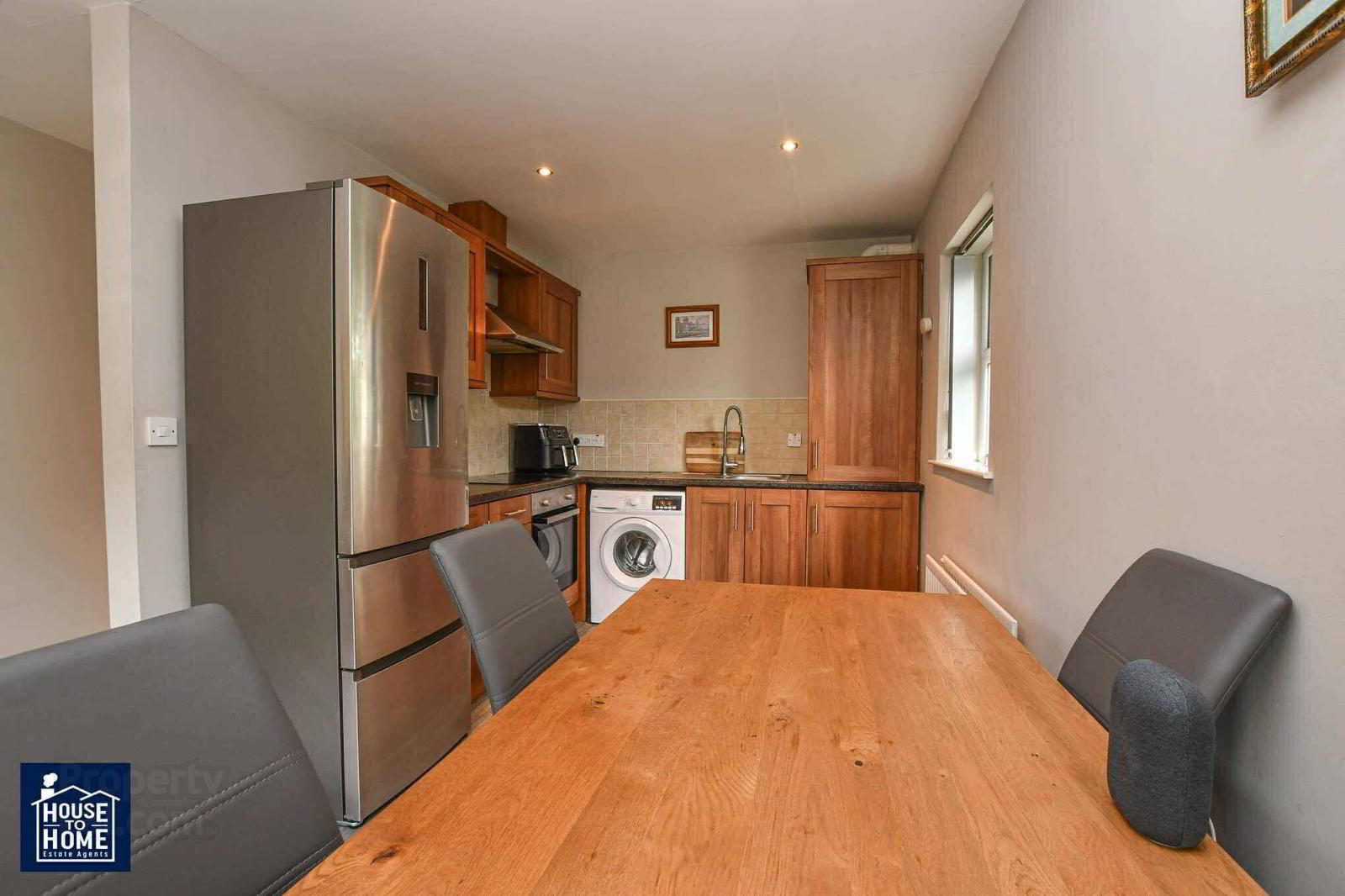Unit 6, Lesley Lodge 14 of 31