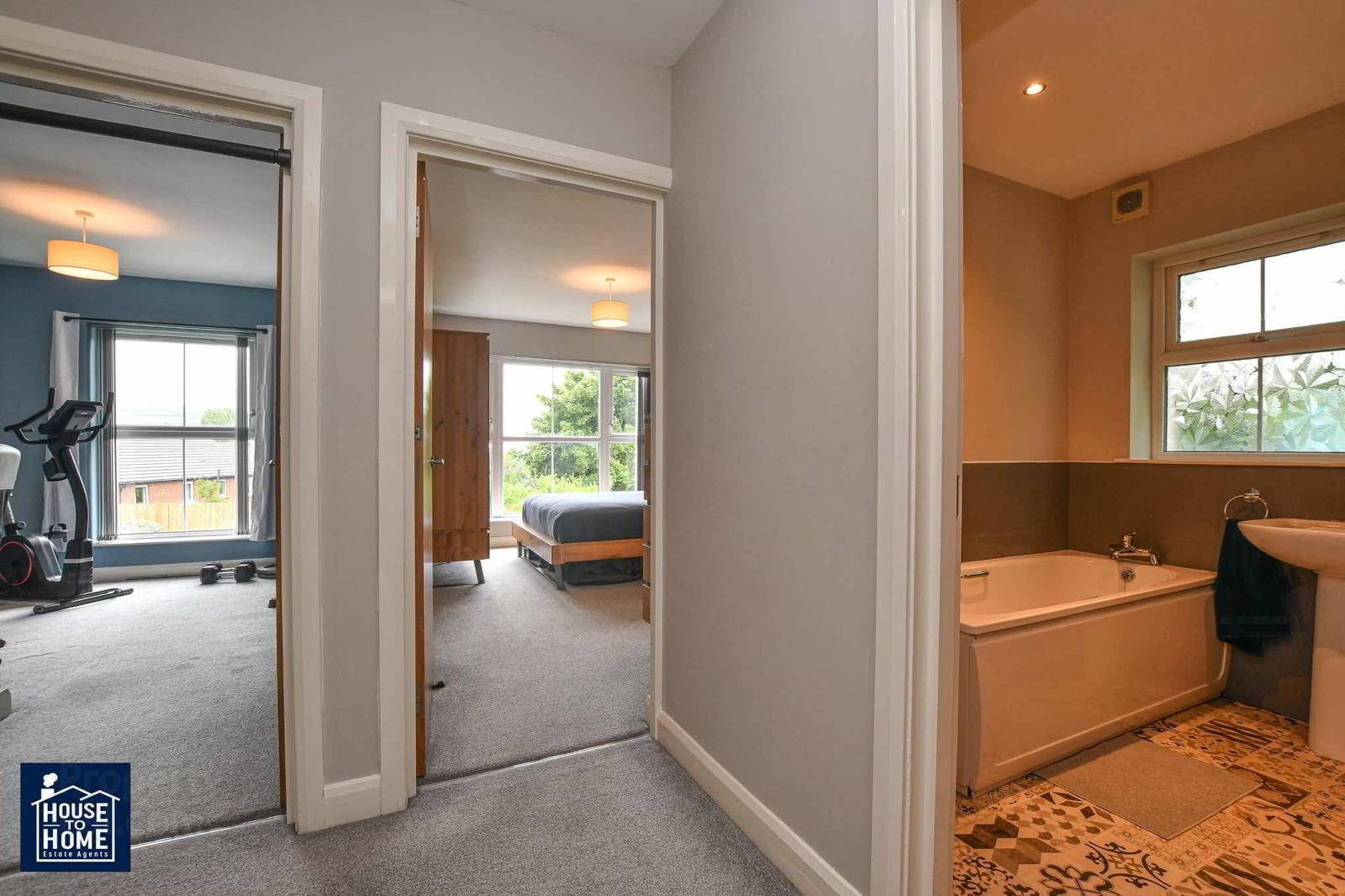 Unit 6, Lesley Lodge 27 of 31