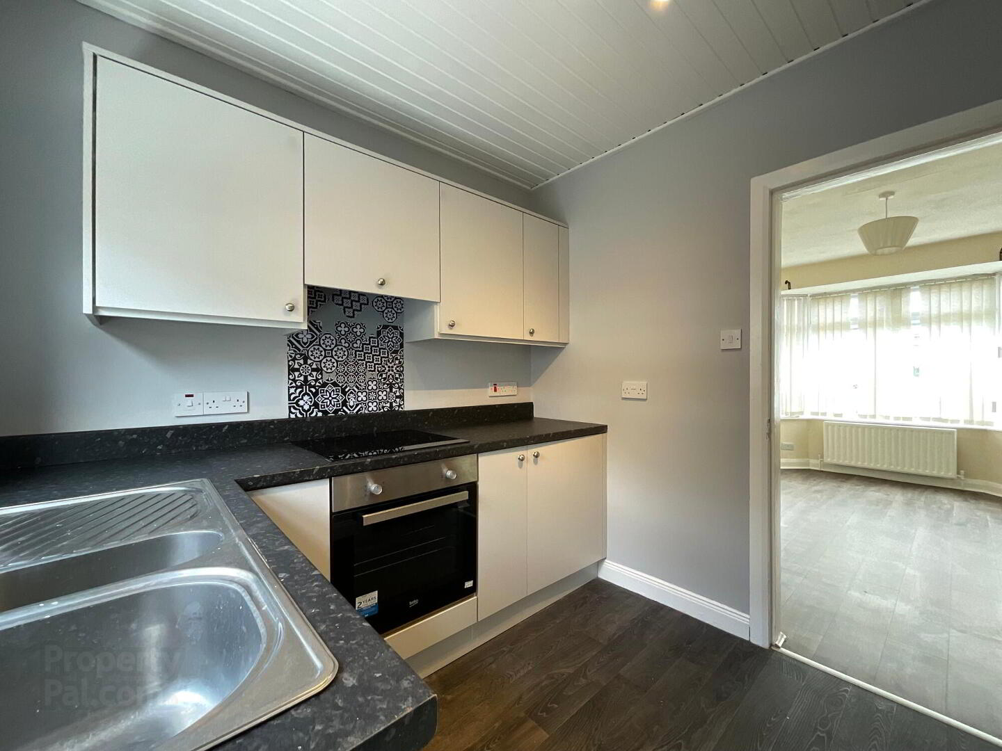 28 Glencairn Street 6 of 12