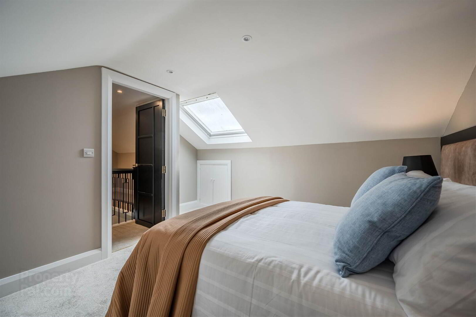 16 Ferndene Road 26 of 32