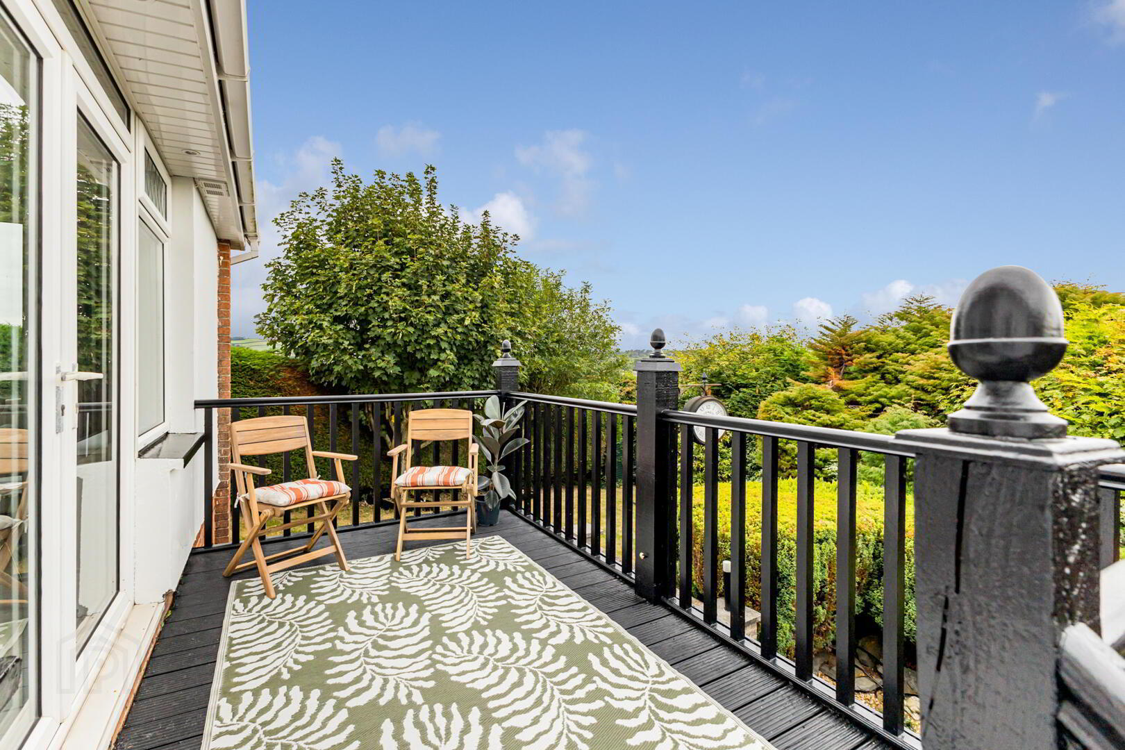 16 Ferndene Road 9 of 36