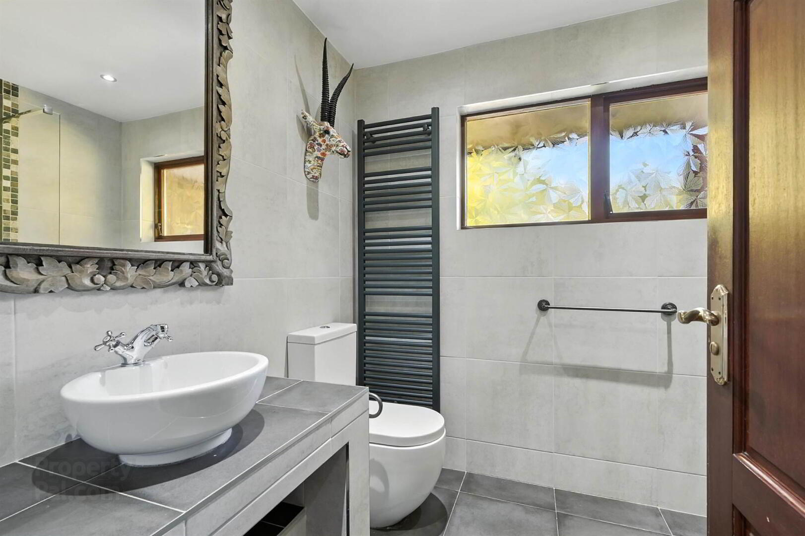 23 St Johns Road 8 of 20