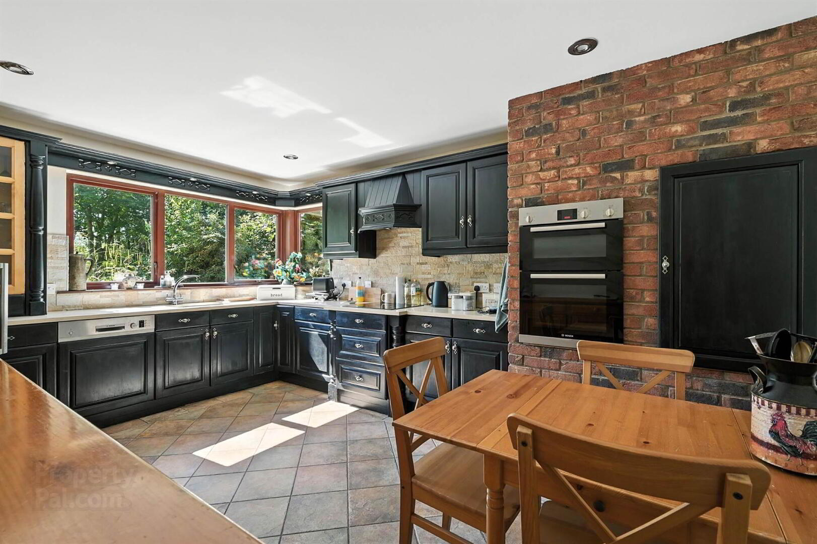 23 St Johns Road 7 of 20