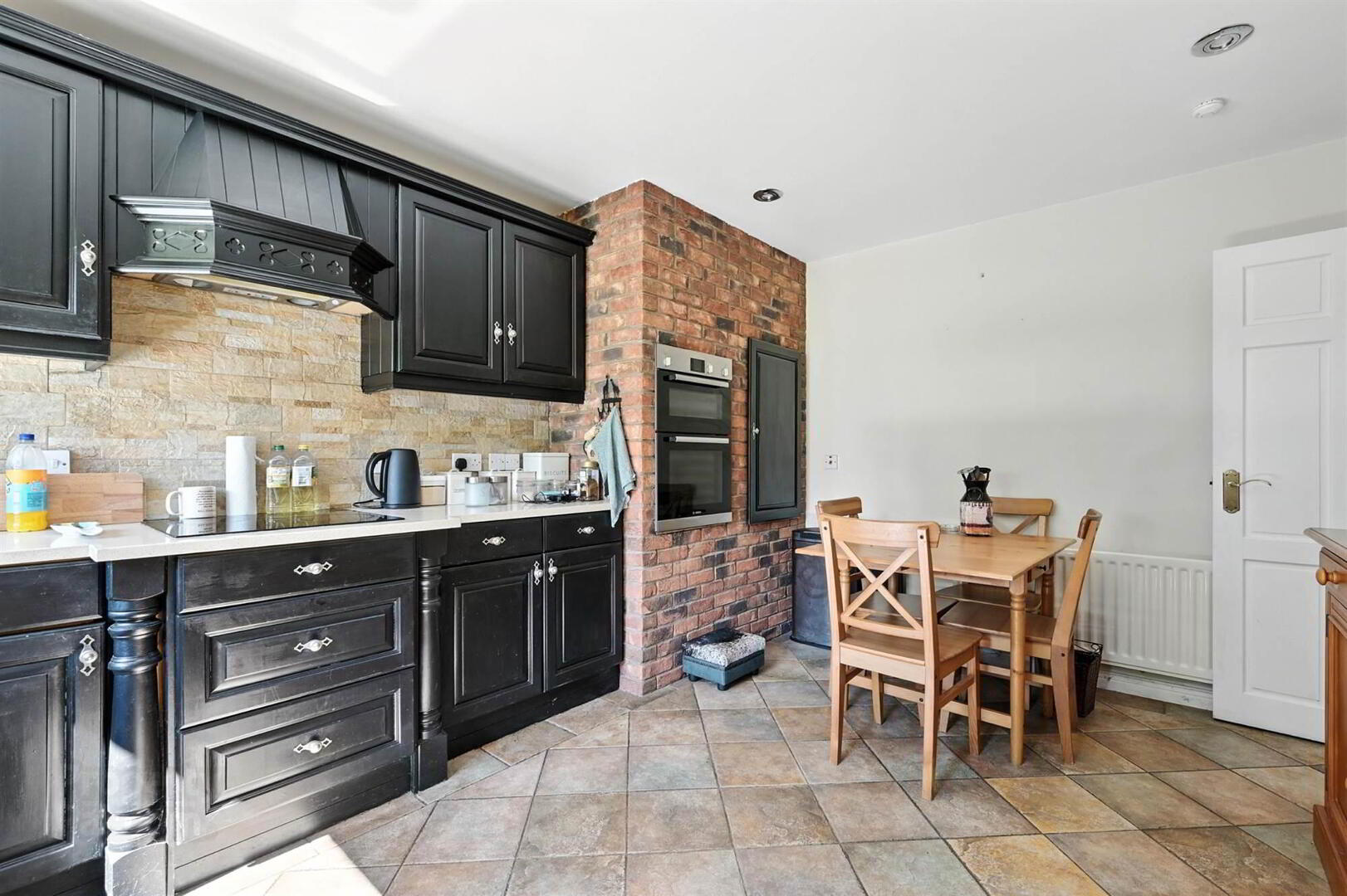 23 St Johns Road 13 of 20