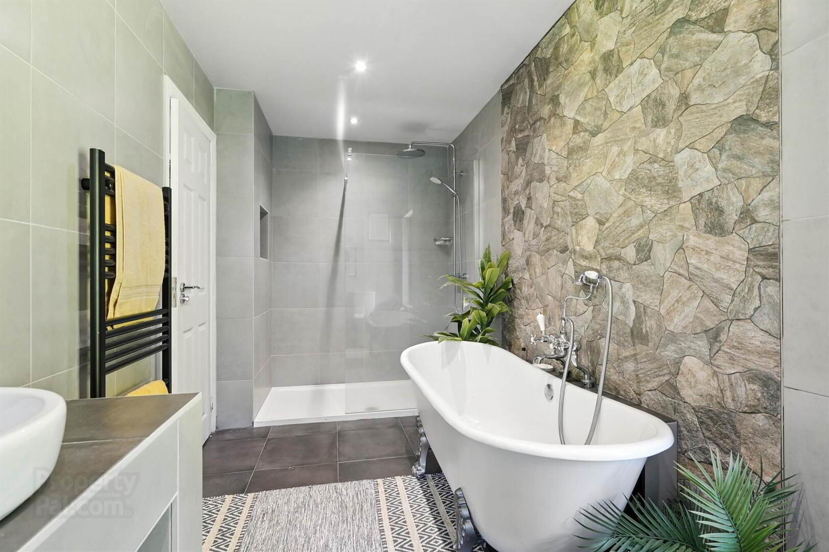 23 St Johns Road 16 of 20