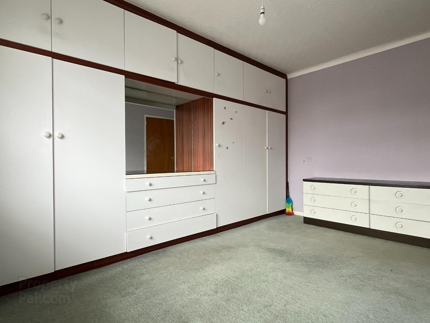 61 Wood Lane 19 of 32