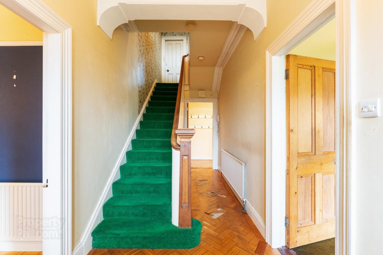 28 Maxwell Road 5 of 45