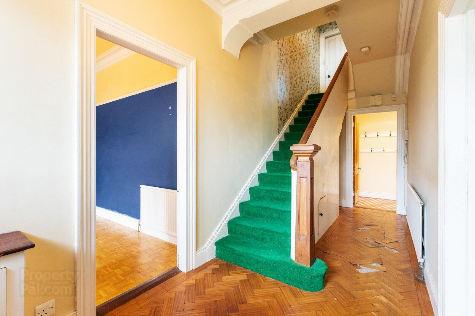 28 Maxwell Road 4 of 45