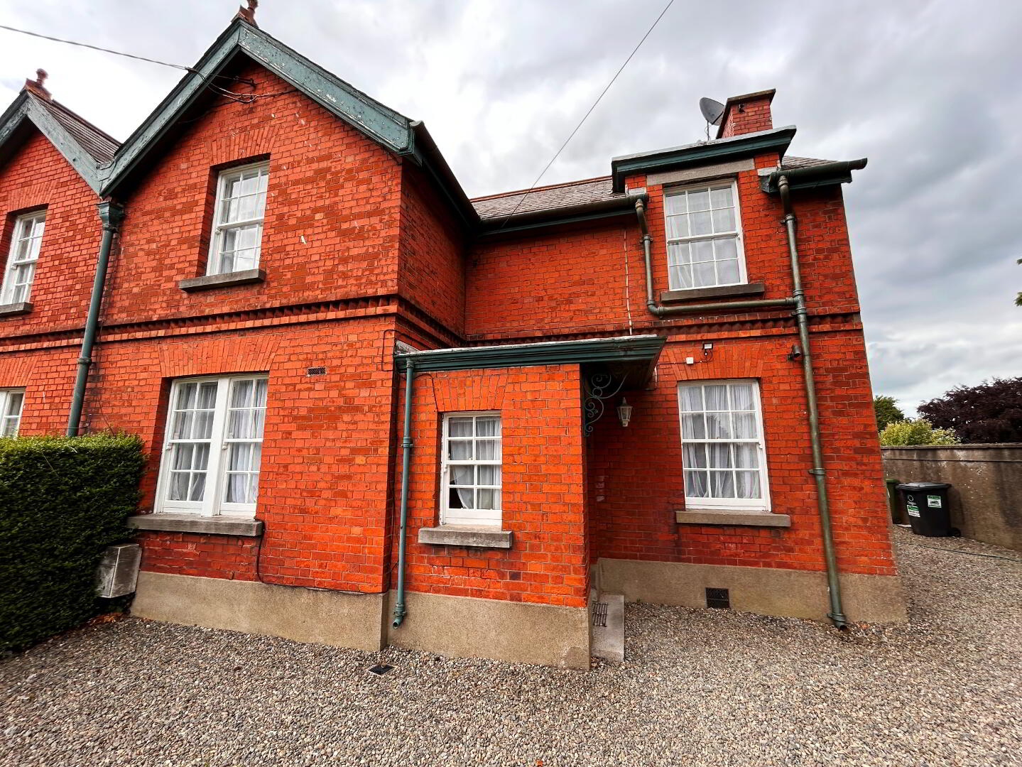 Saint Patricks, 27 Scarlet Street 2 of 18