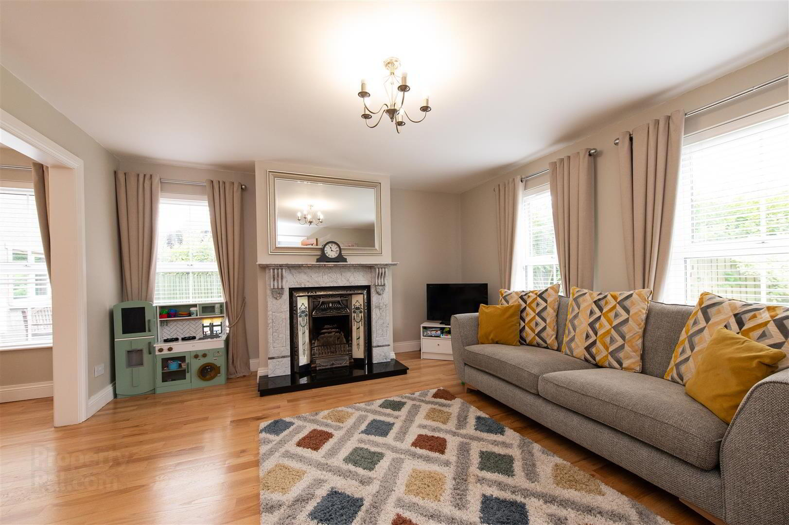 71a Annacloy Road 3 of 34