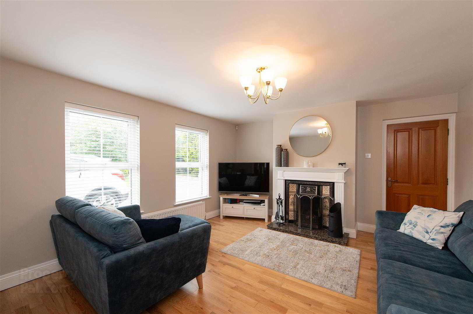 71a Annacloy Road 9 of 34