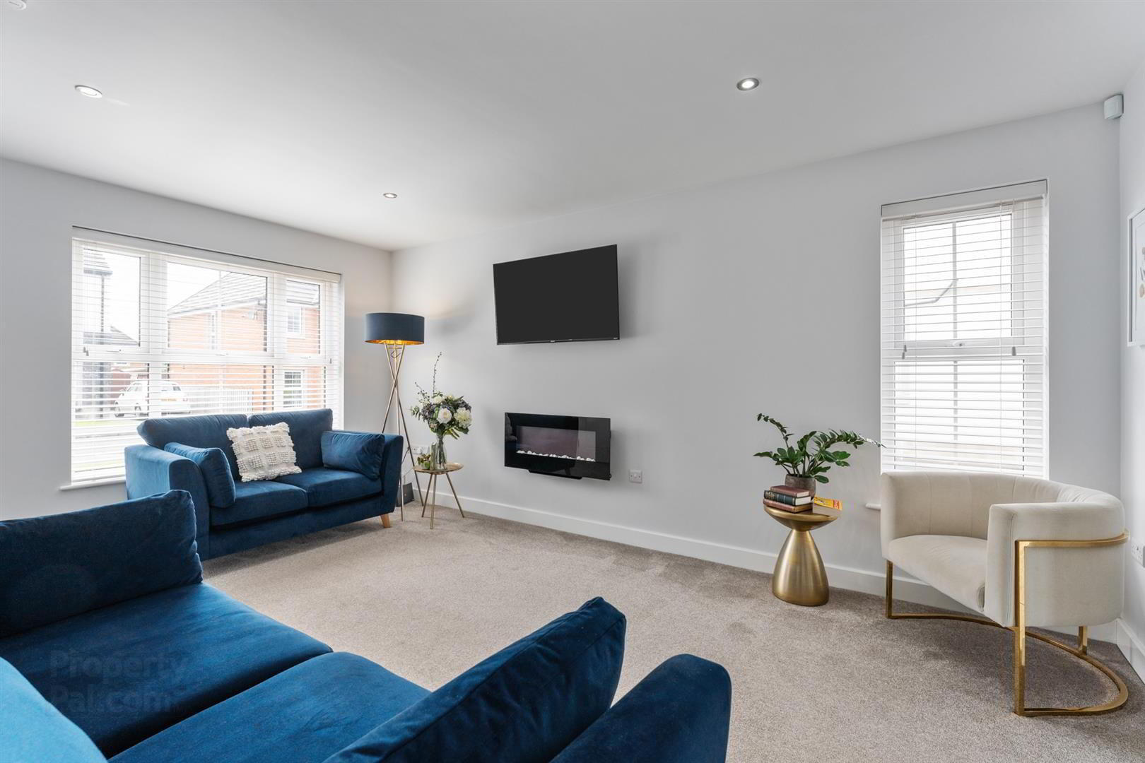 4 Rocklyn Crescent 5 of 29