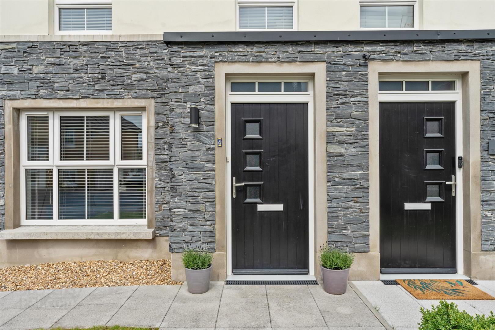 4 Rocklyn Crescent 3 of 29