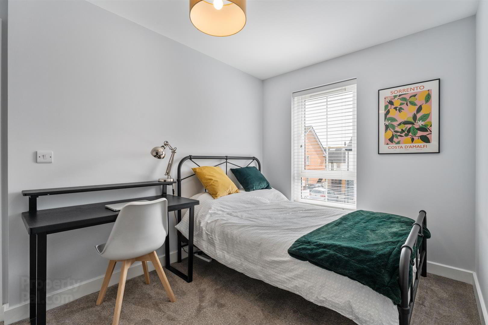 4 Rocklyn Crescent 20 of 29