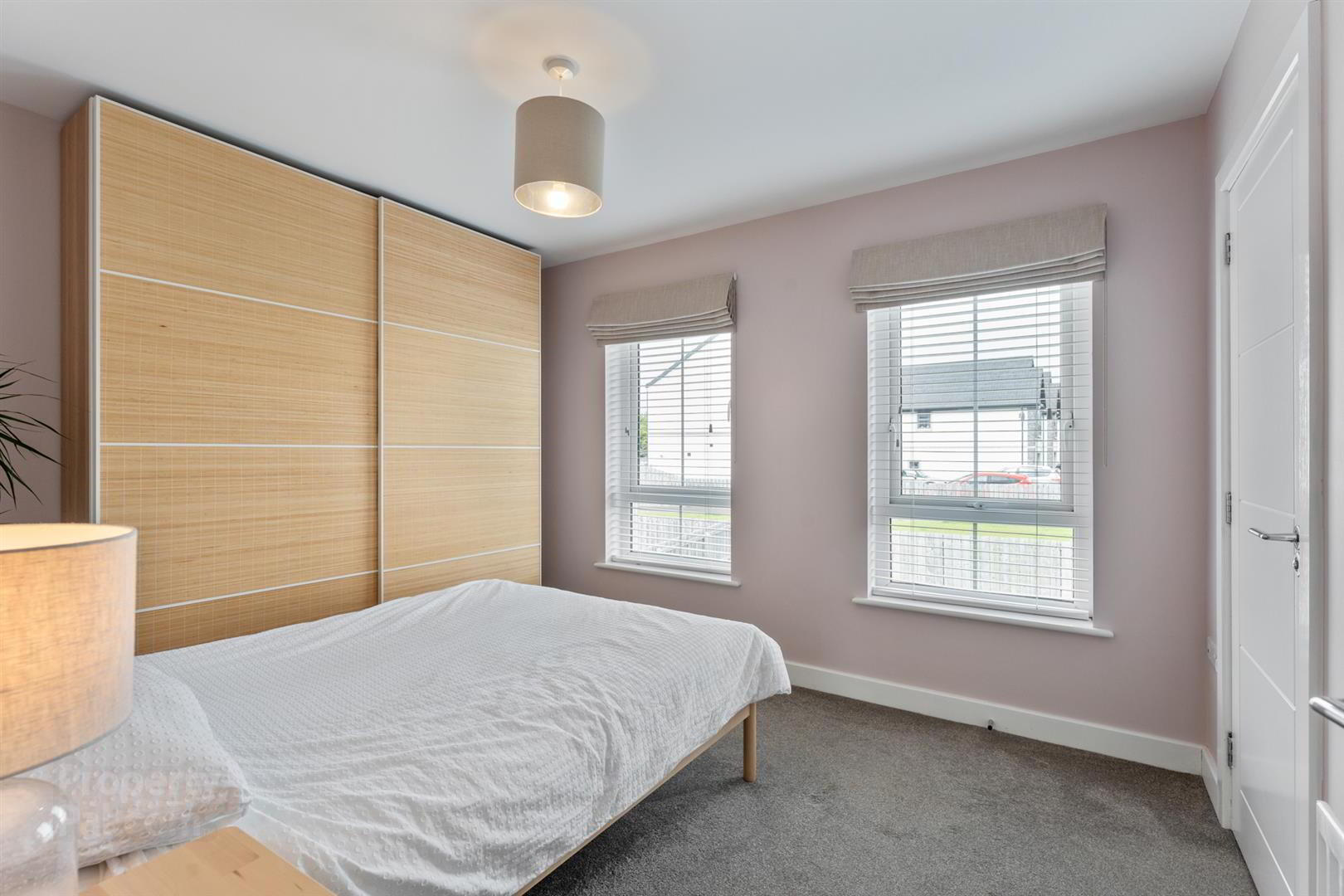 4 Rocklyn Crescent 15 of 29