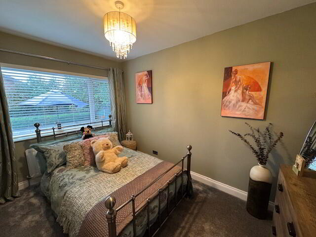 32 Brooklands Park 21 of 37