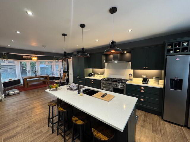 32 Brooklands Park 11 of 37