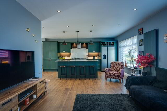 32 Brooklands Park 18 of 43