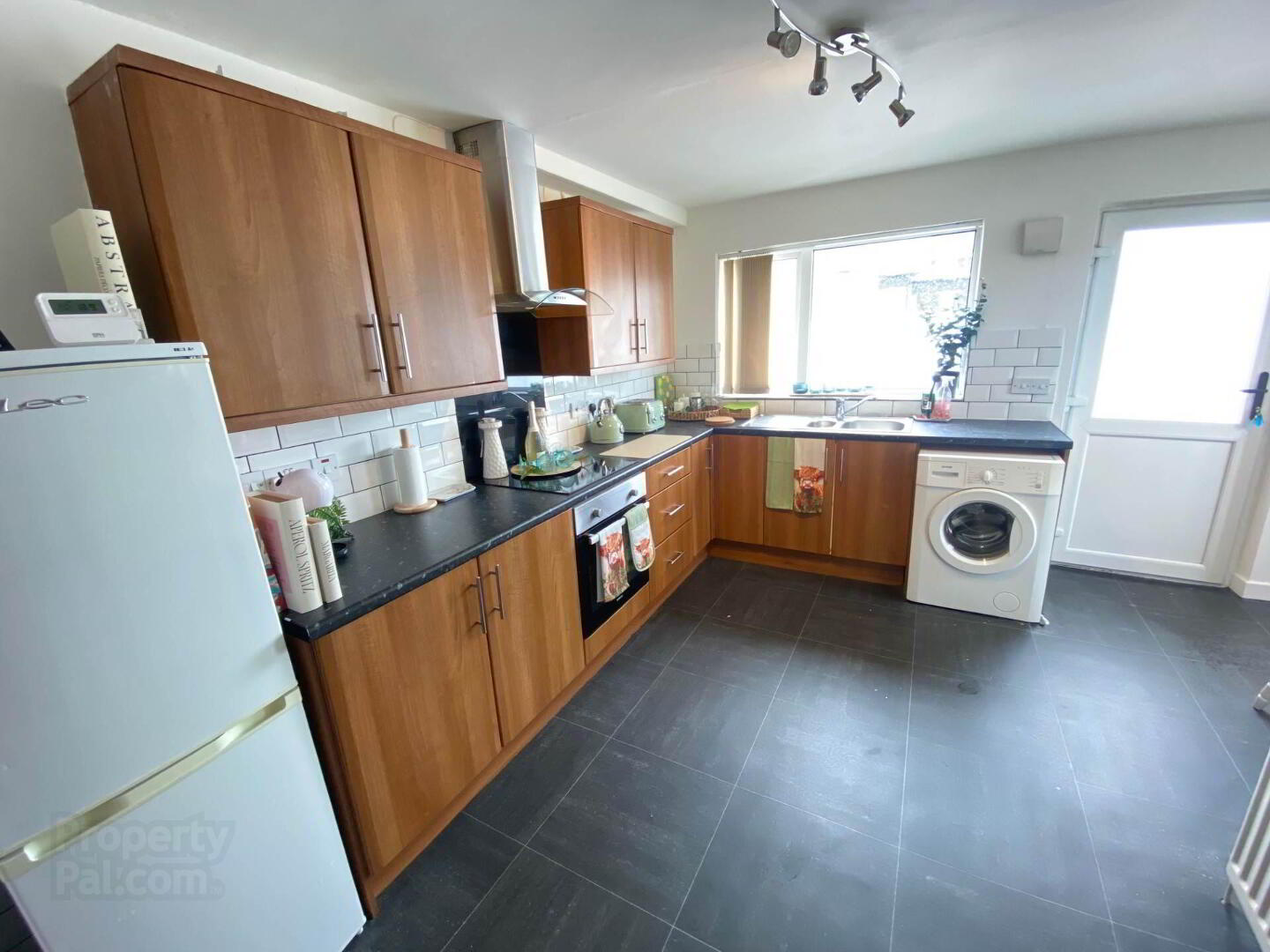 Extended, 3 Bed Semi & Garage 10 of 27