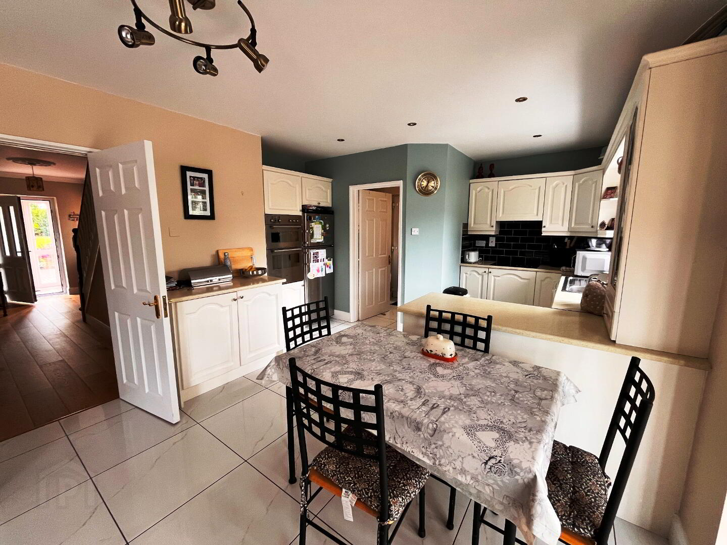 11 Johnston Villas 3 of 17