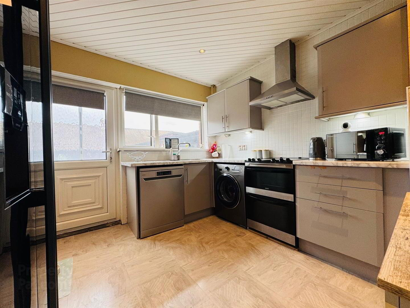 33 Kings Crescent 6 of 17