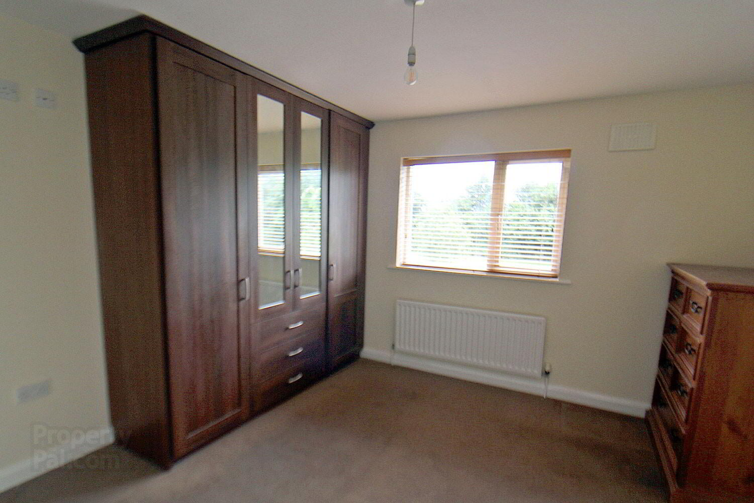 25 Riverside Drive 10 of 15