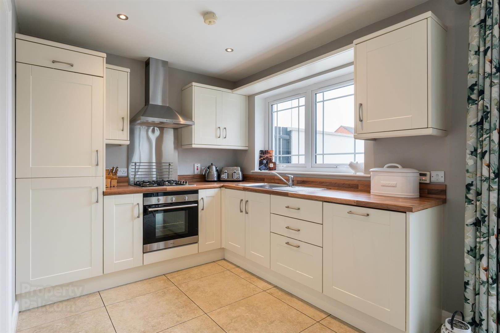 7 Sandymount Green 10 of 29