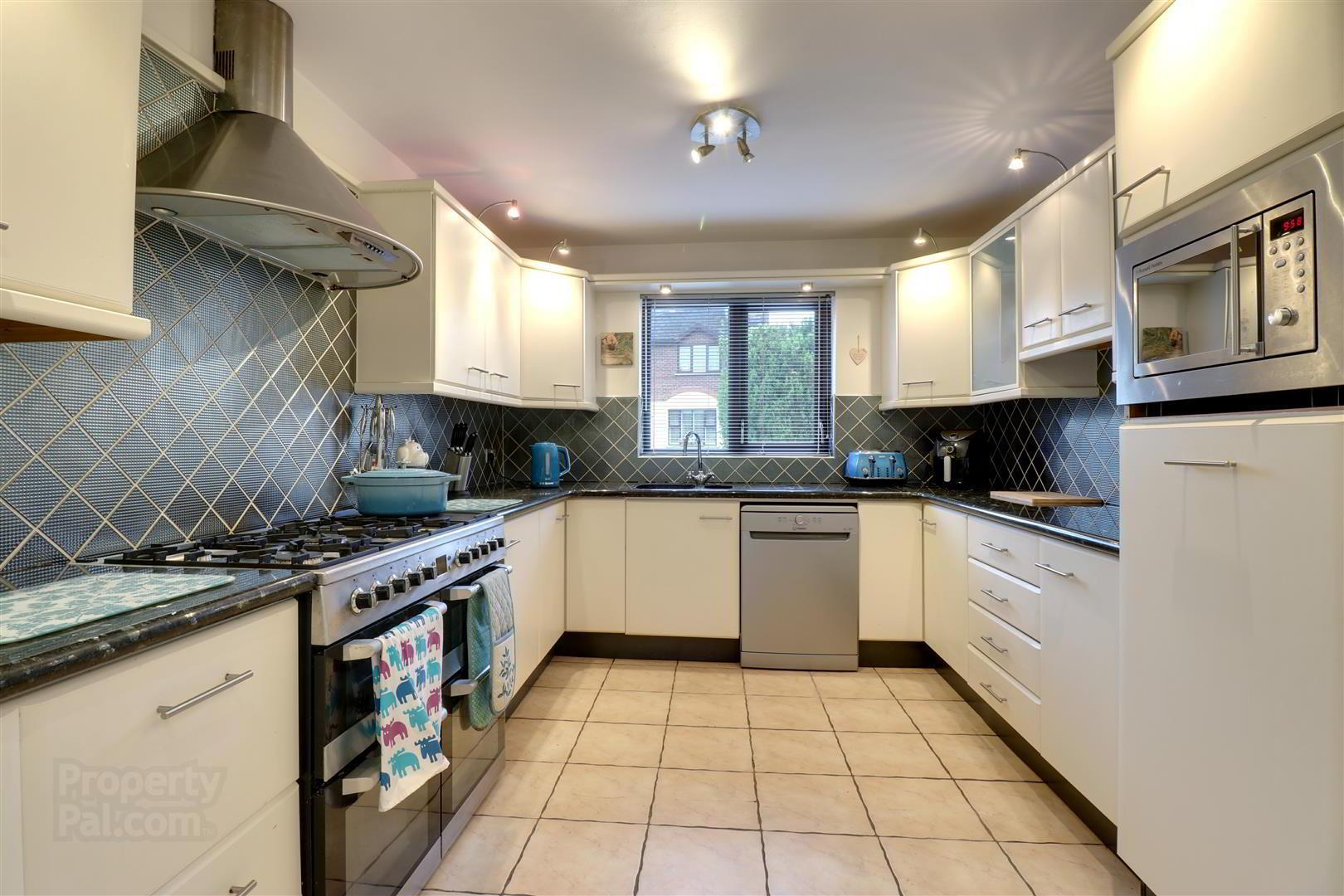 8 Newtown Vale 8 of 29