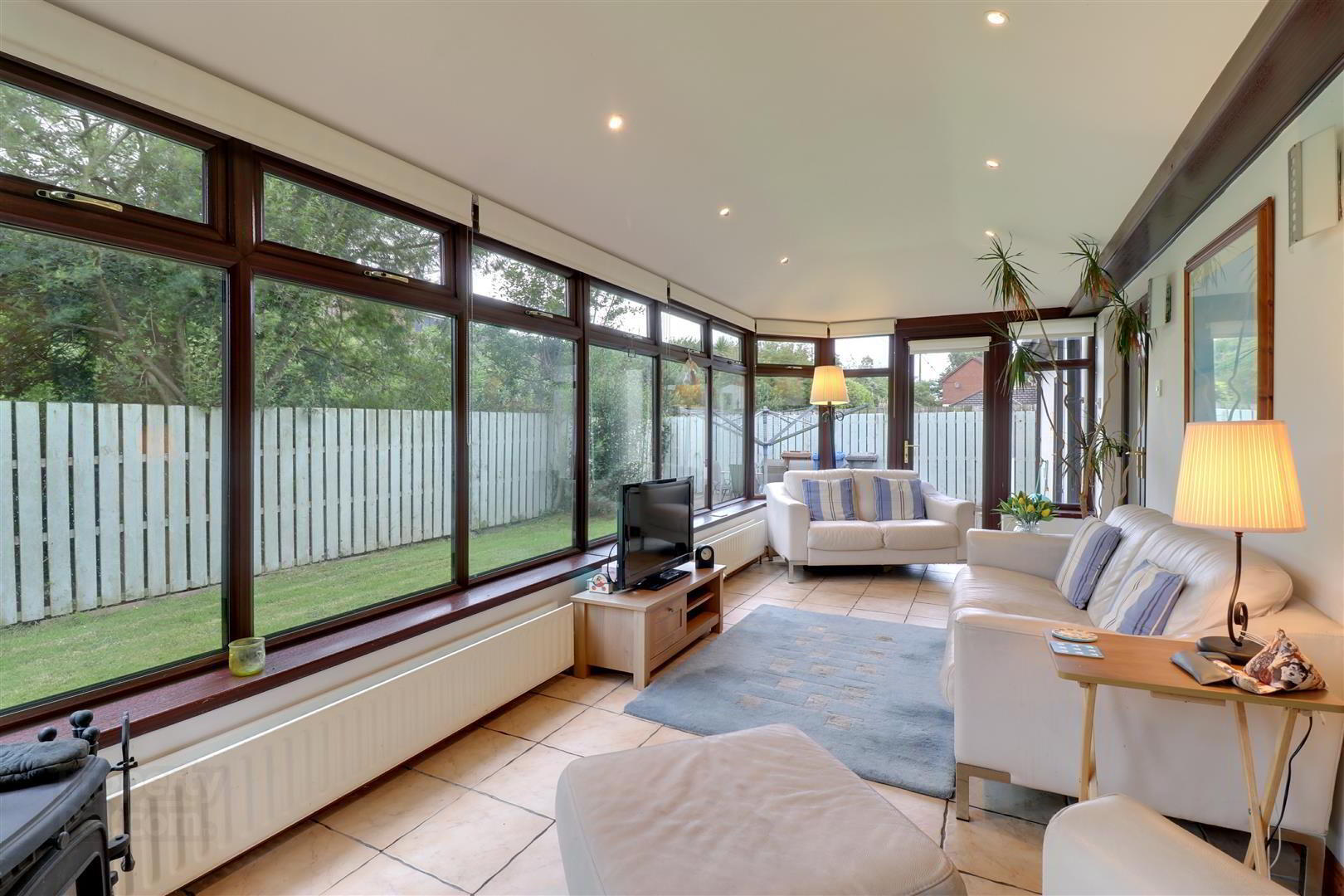 8 Newtown Vale 12 of 29