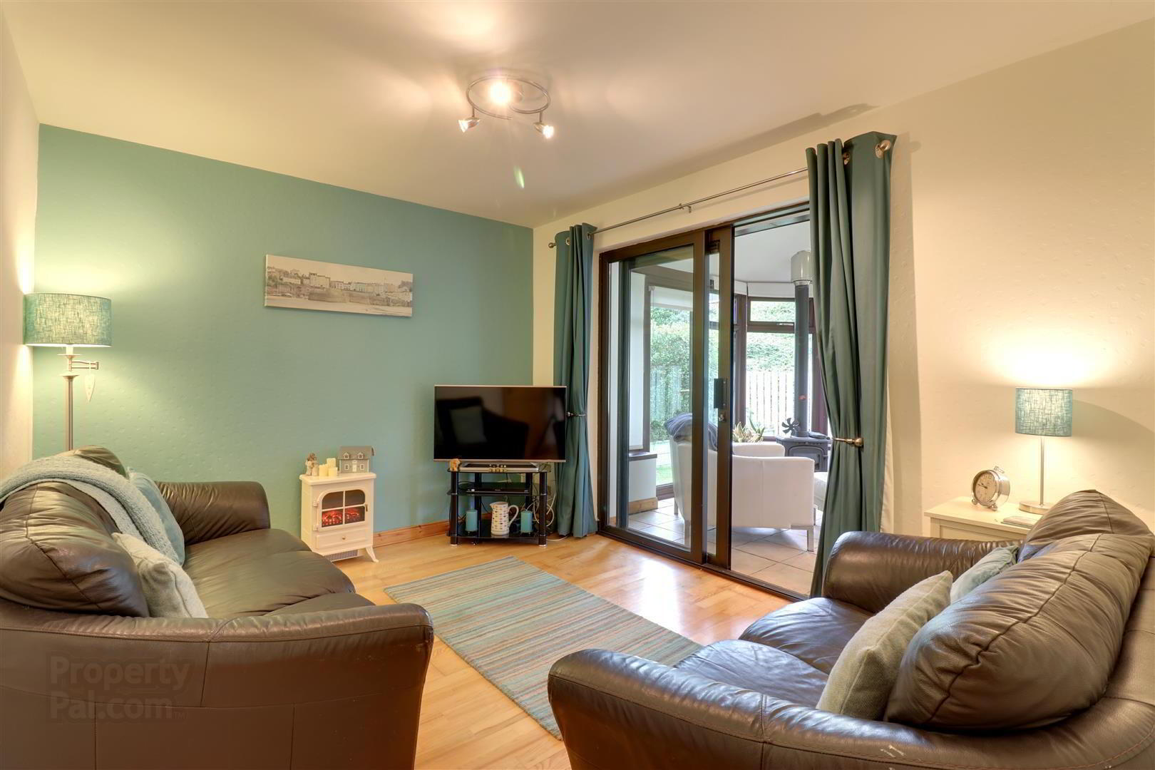 8 Newtown Vale 14 of 29