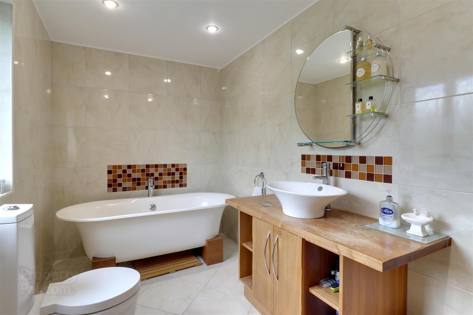 8 Newtown Vale 17 of 29