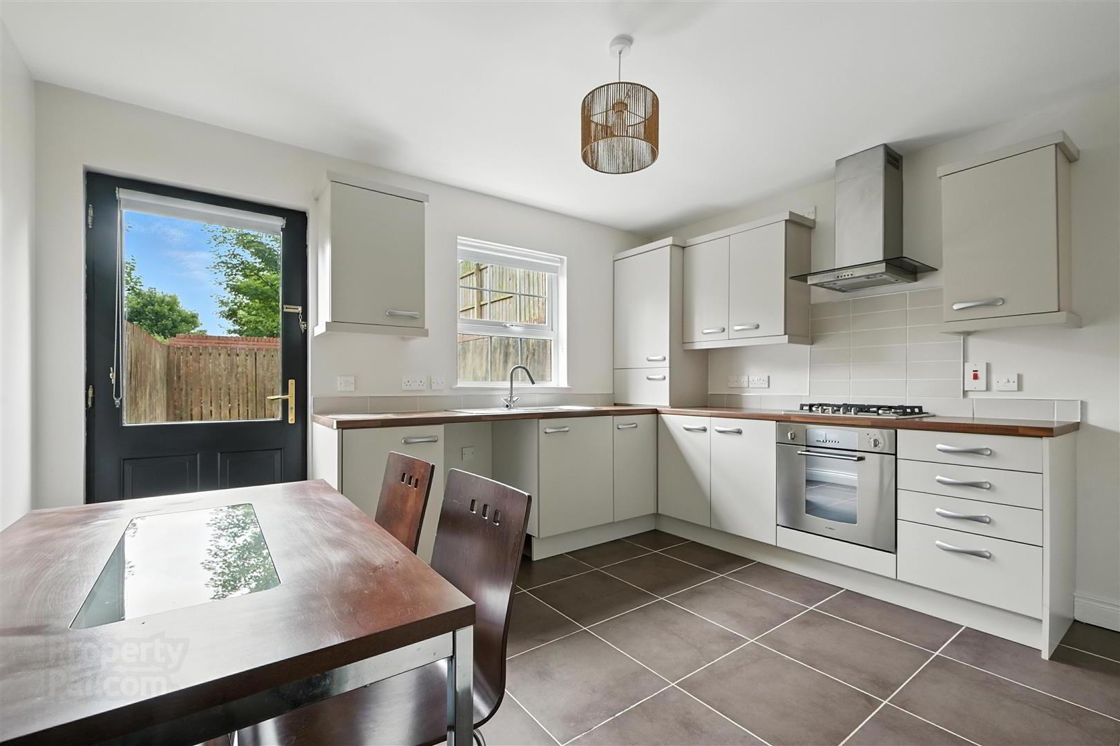 15 Milfort Mews 10 of 18