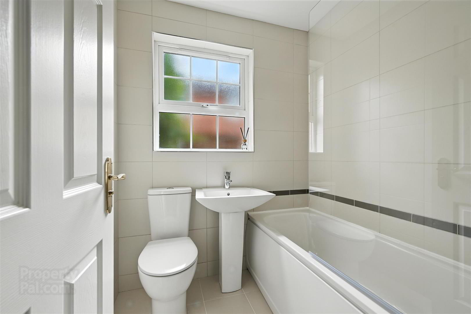 15 Milfort Mews 16 of 18
