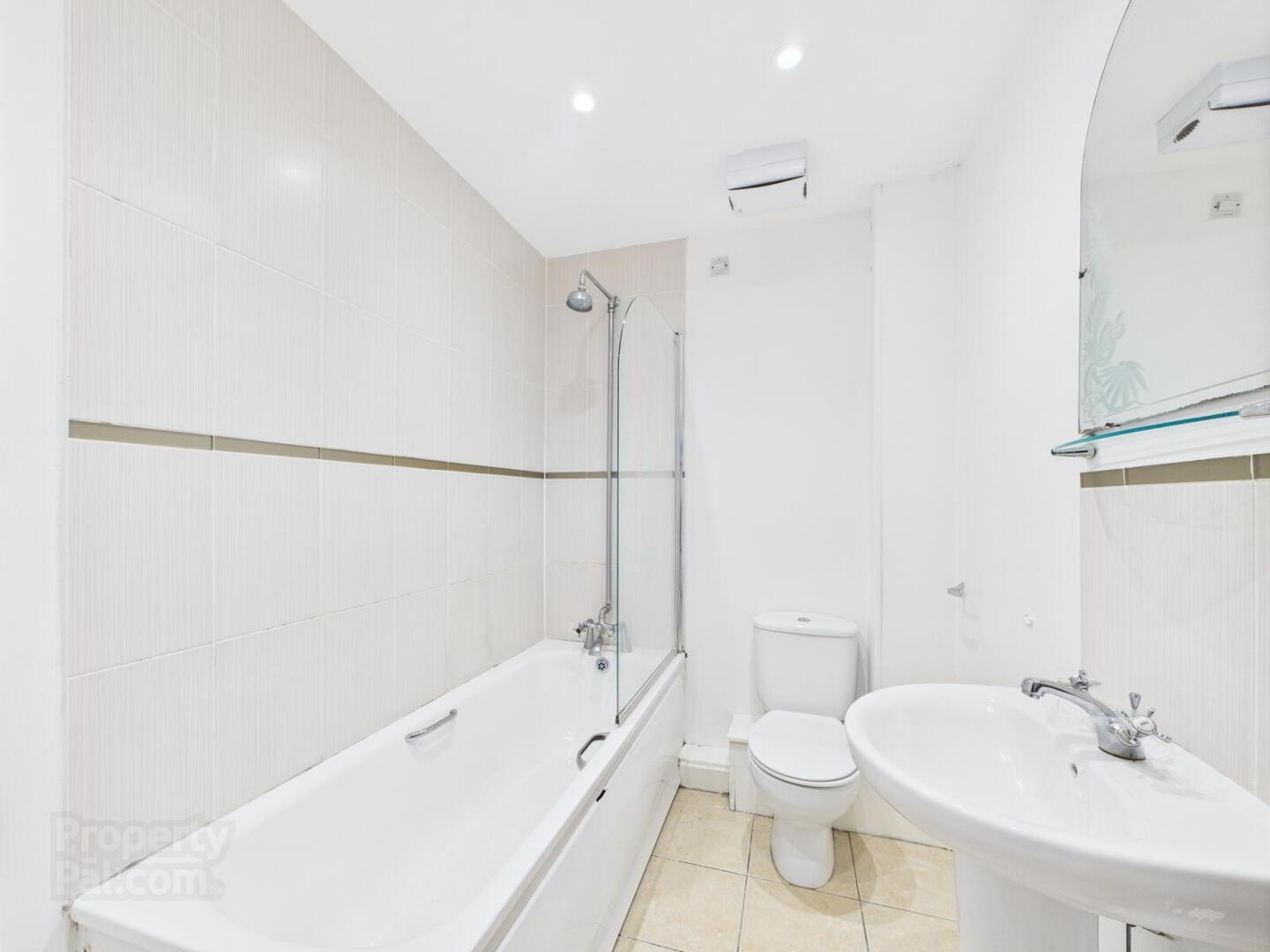 Apt 16, 19 Station Street 10 of 15