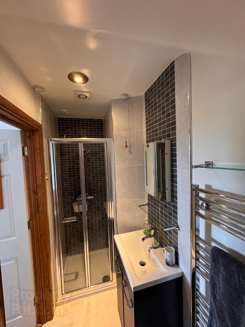 2 Magheramenagh Gardens (student Let) 16 of 19