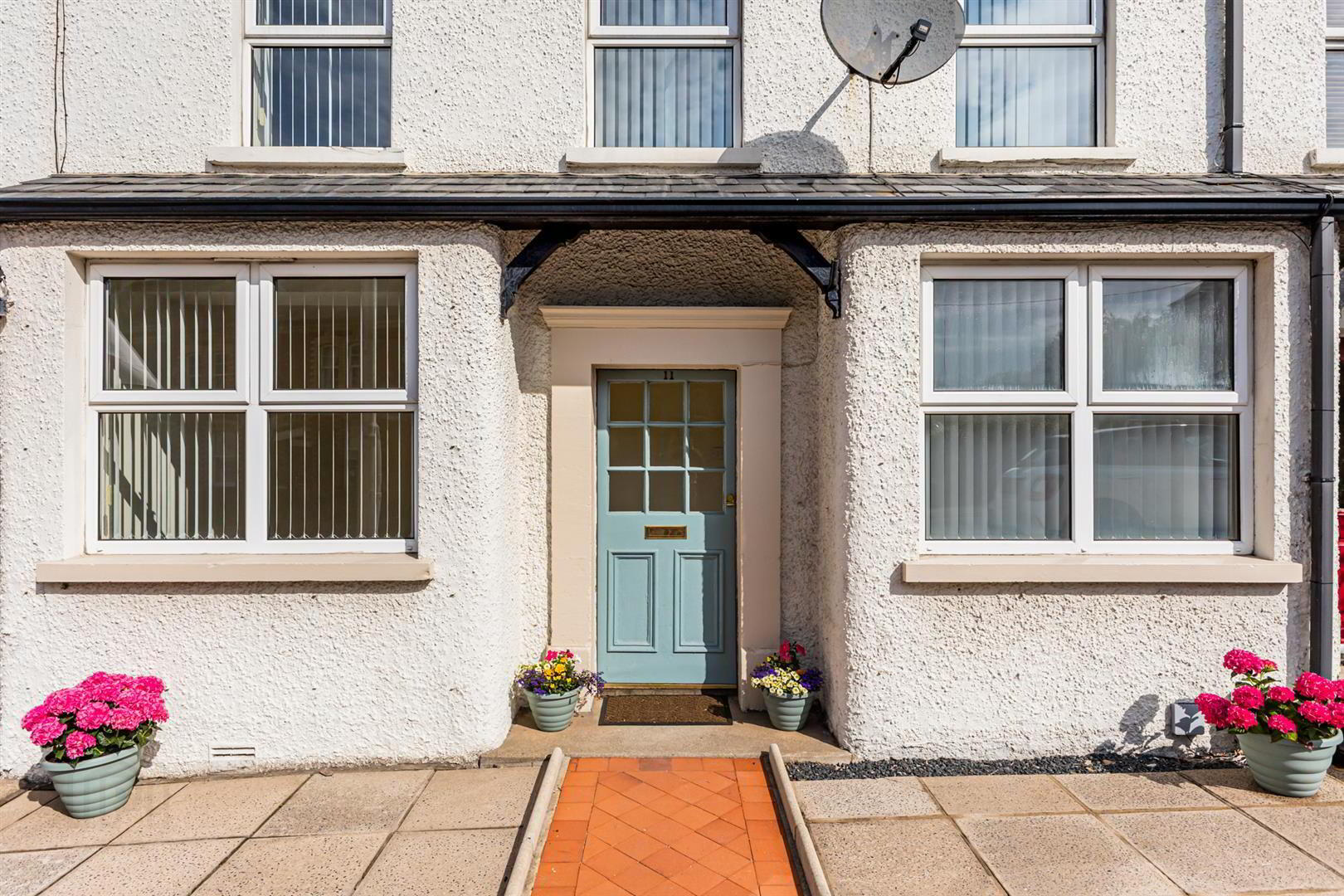 11 Braeside 2 of 27