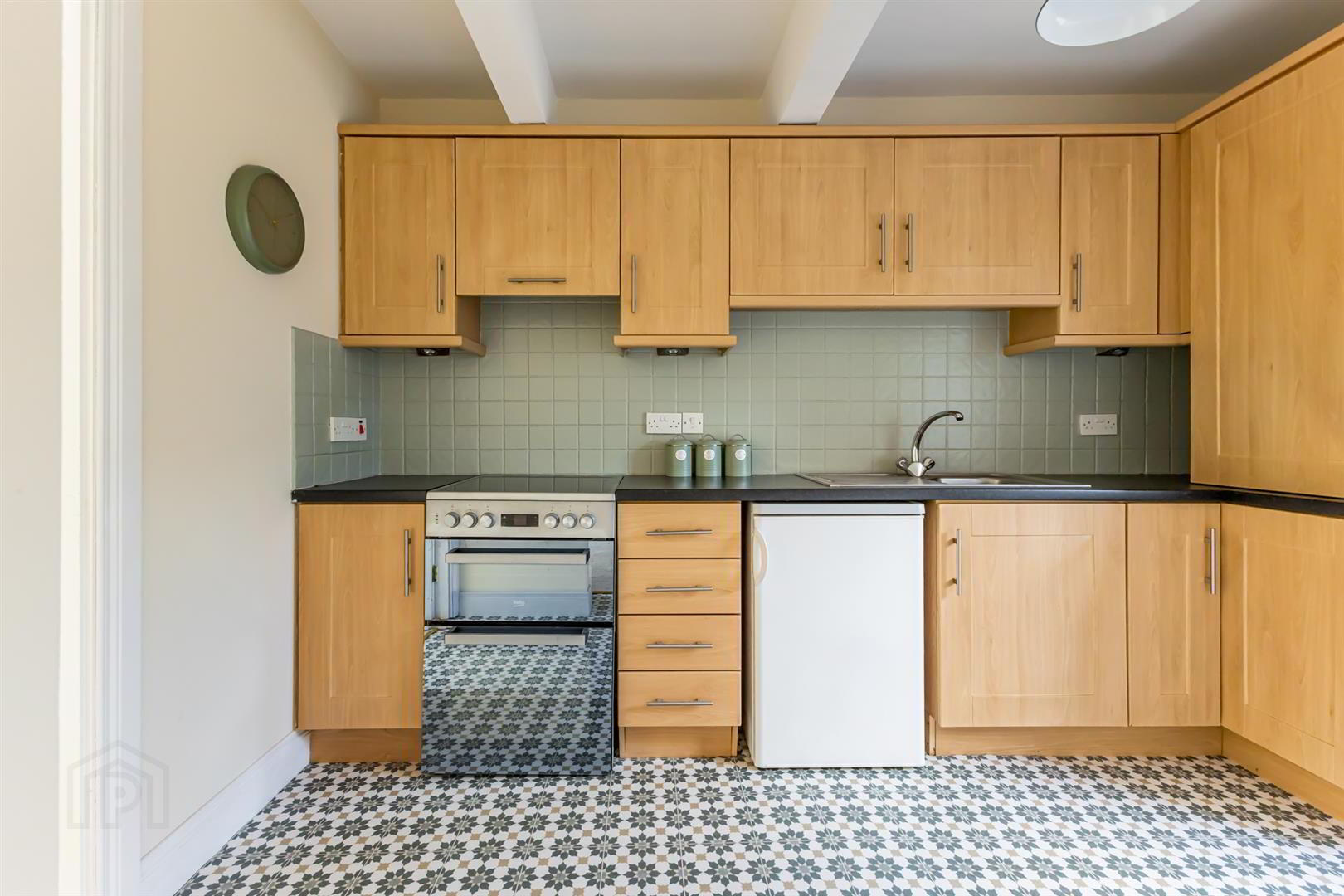 11 Braeside 12 of 27