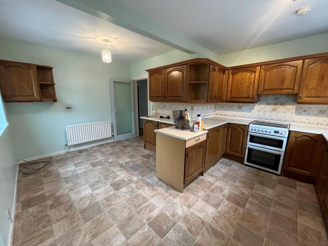 10 Fernmore Road 6 of 24