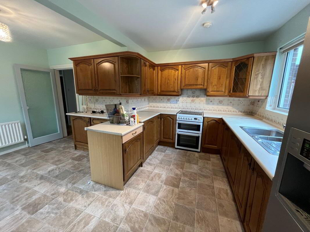 10 Fernmore Road 7 of 24